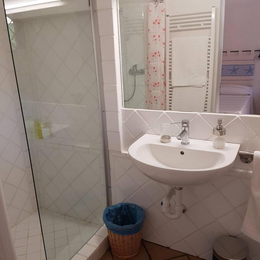 B&B Le Corti Di Aloa San Pantaleo Exteriör bild