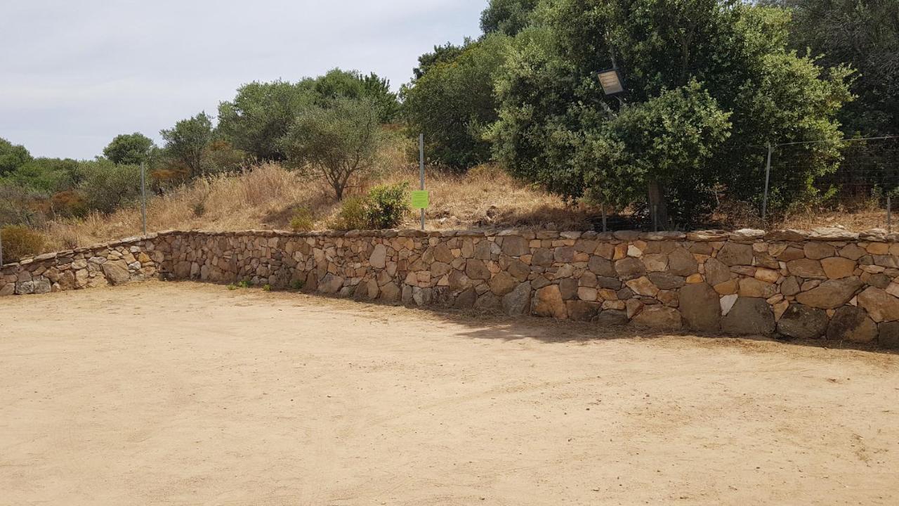 B&B Le Corti Di Aloa San Pantaleo Exteriör bild